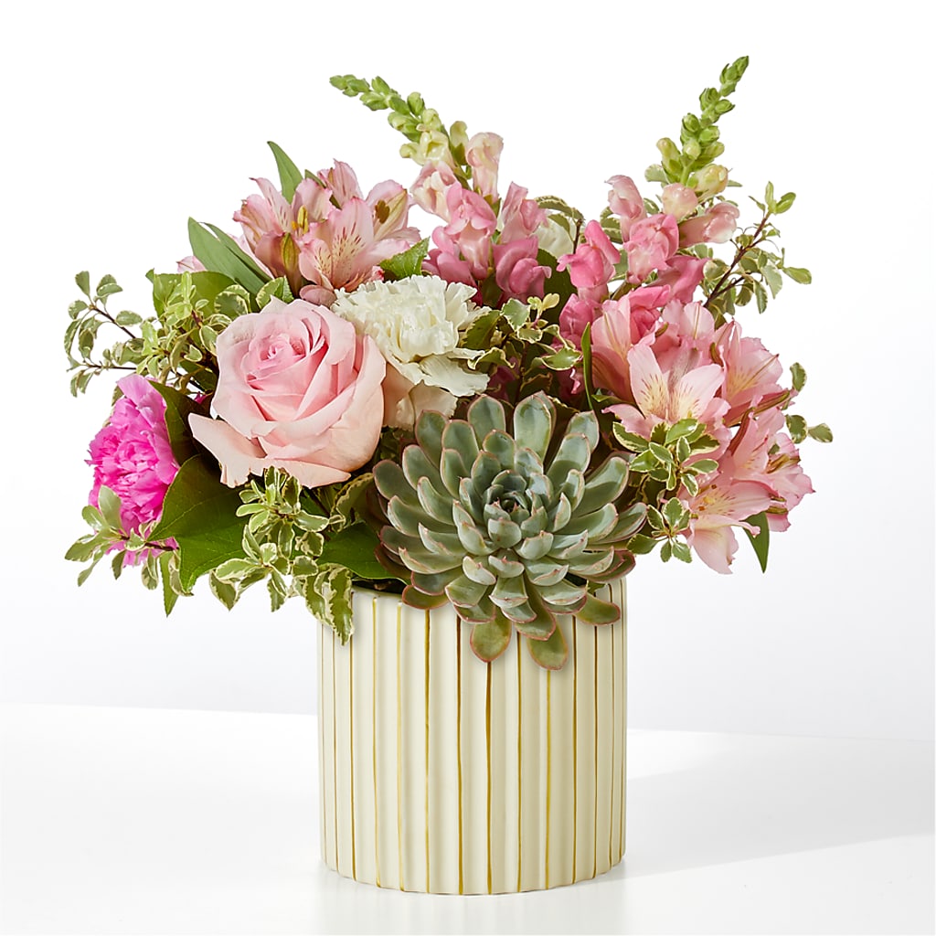 Magenta Musings Bouquet – Unique Designs Llc, Fulton MO