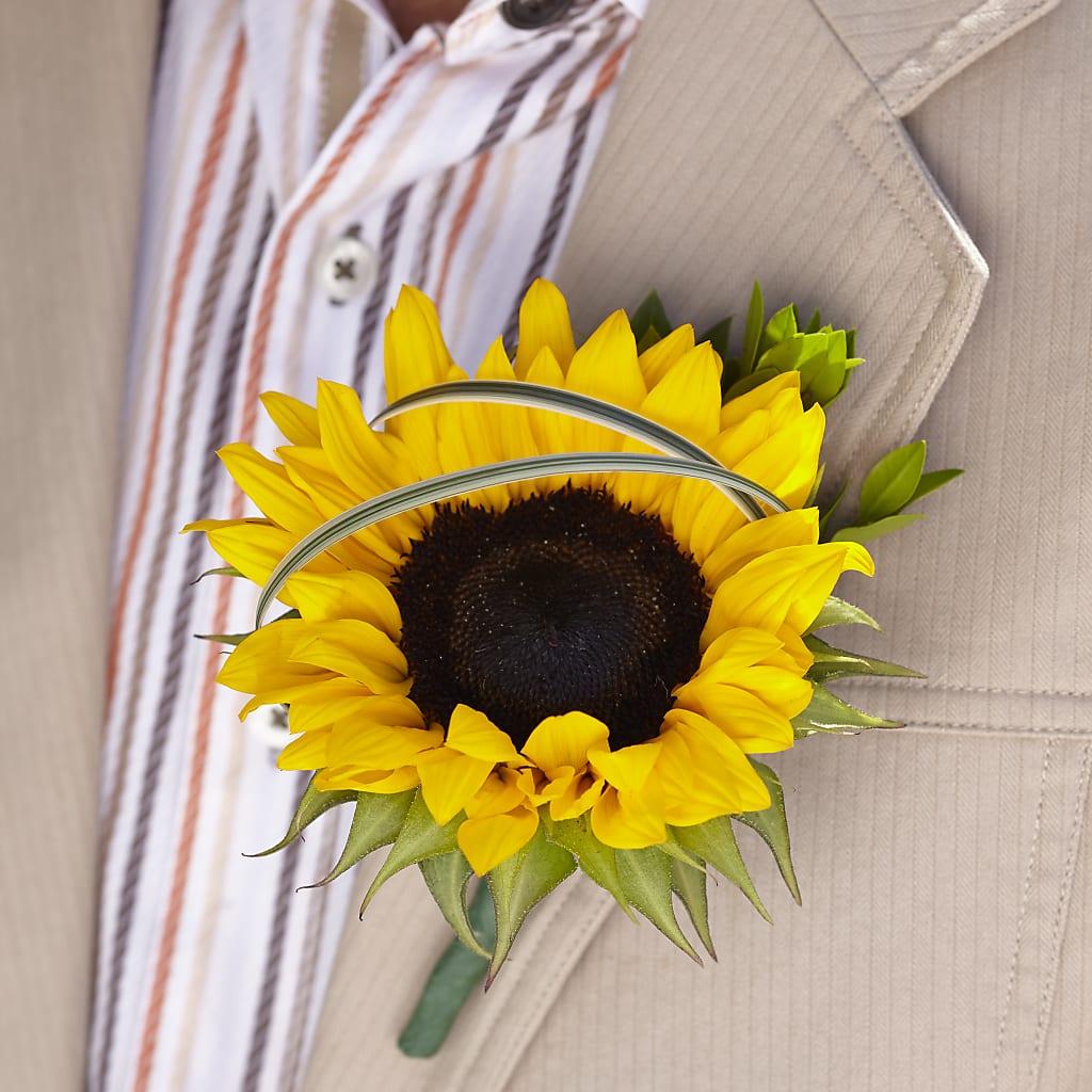 Free Spirit Boutonniere – Unique Designs Llc, Fulton MO