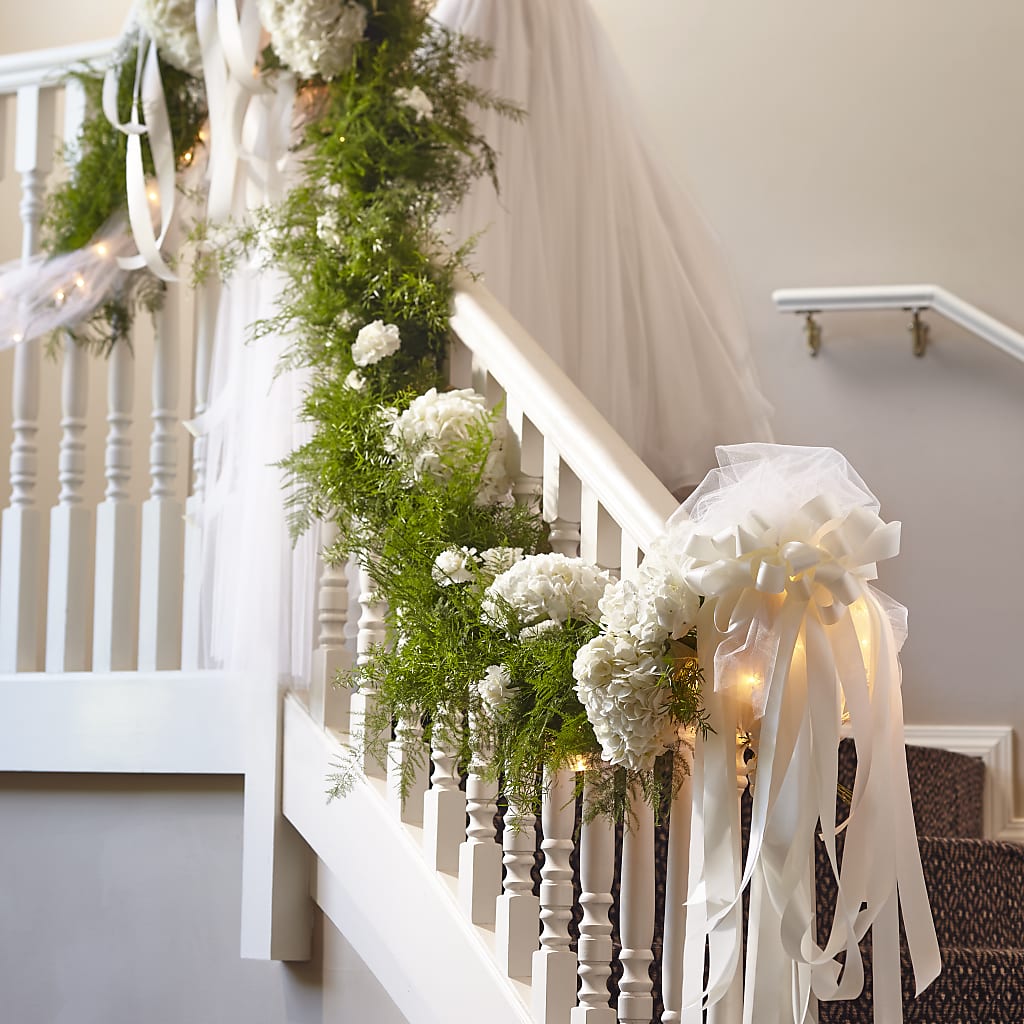 Champagne Dreams Garland – Unique Designs Llc, Fulton MO